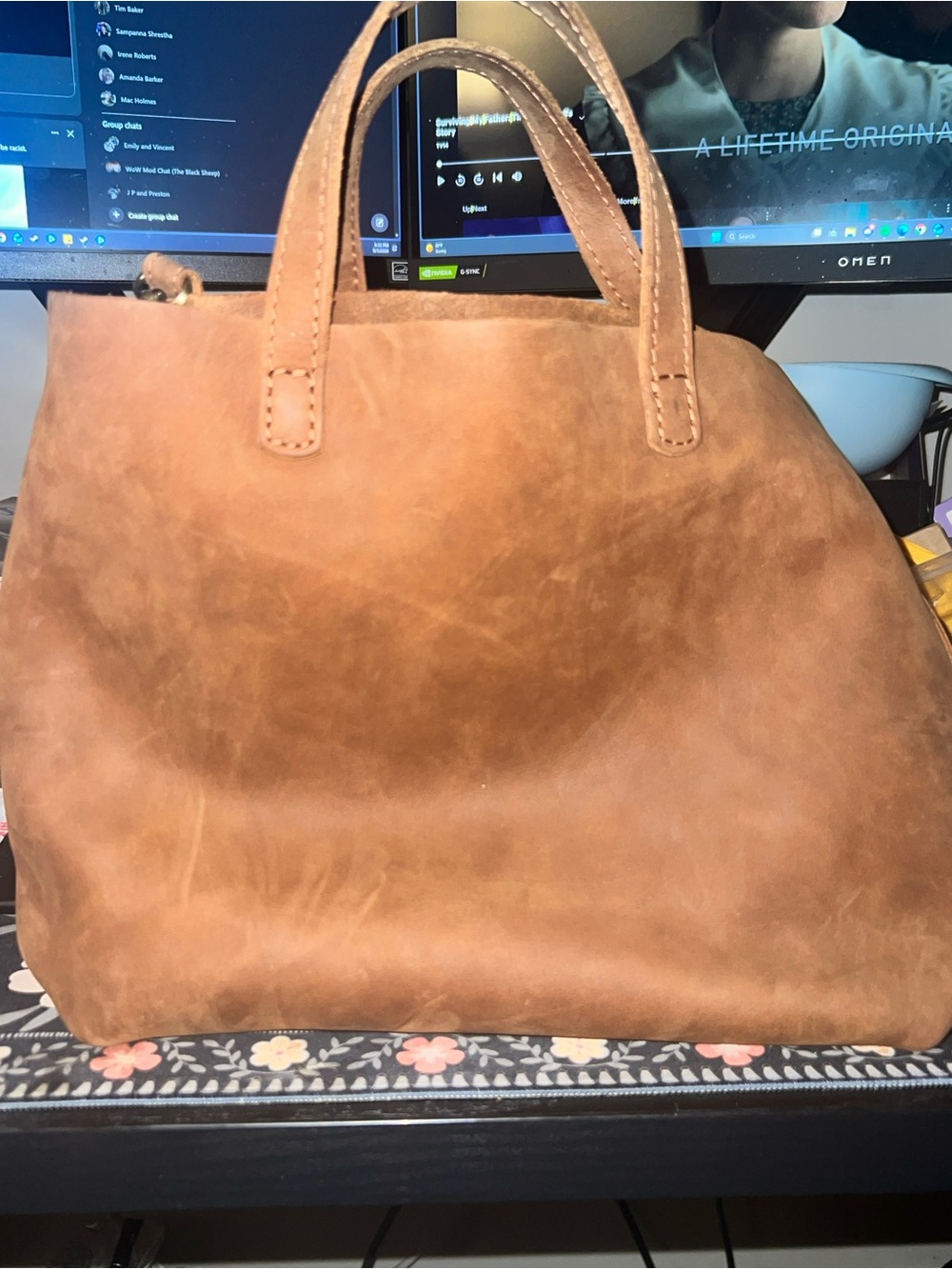 Portland Leather Goods OG Cocoa Medium Classic Crossbody - Picture 4 of 11